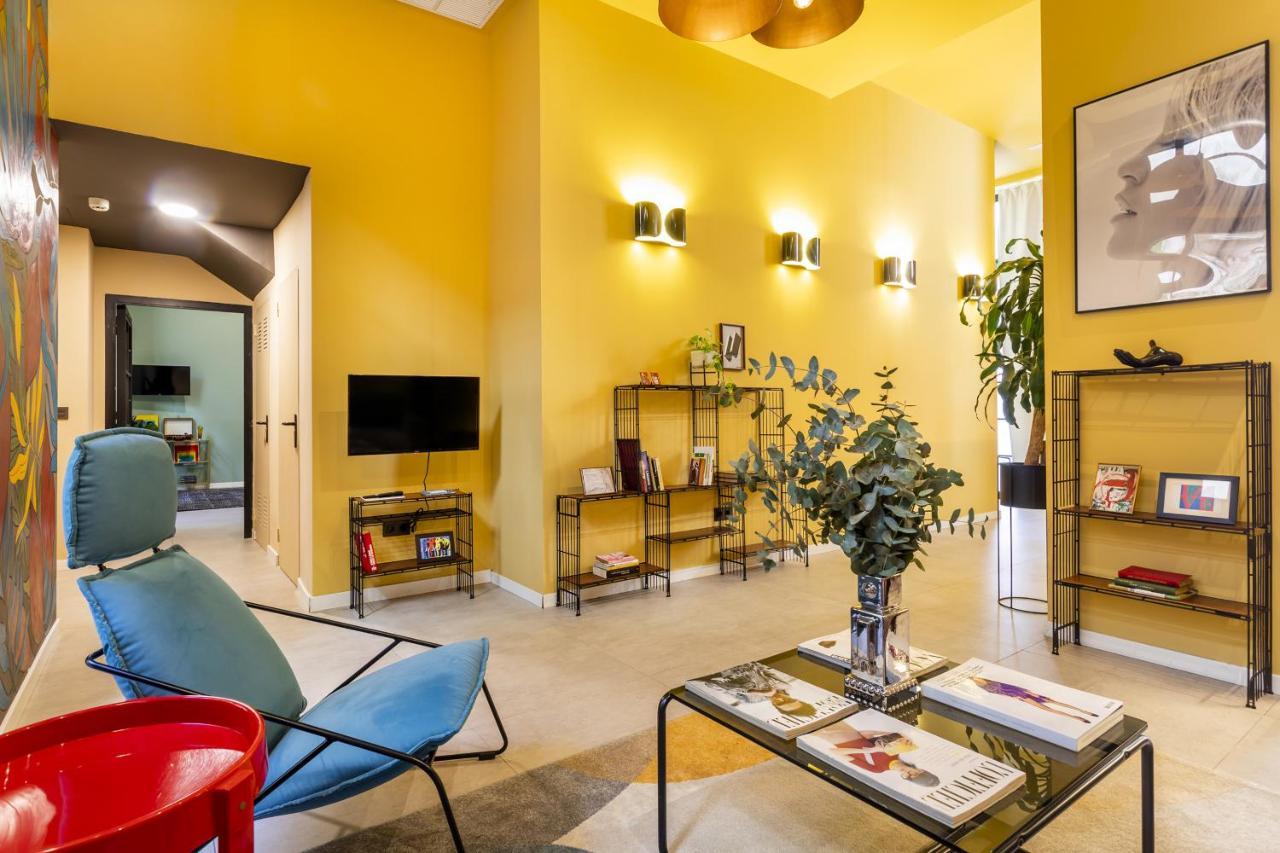 Amazinn Places Evi Apartments Valenza Esterno foto