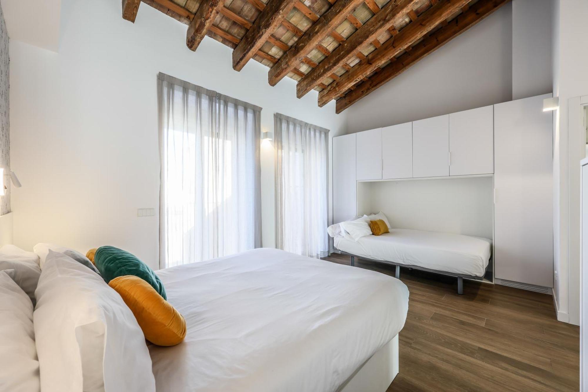 Amazinn Places Evi Apartments Valenza Esterno foto